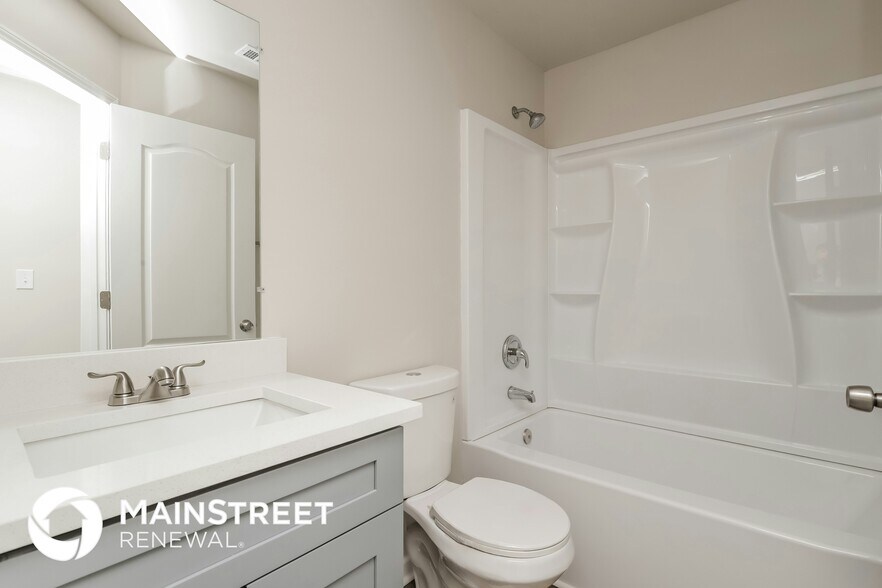 Building Photo - 750 Stonehaven Chase