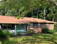 Building Photo - 130 Shaw Dr