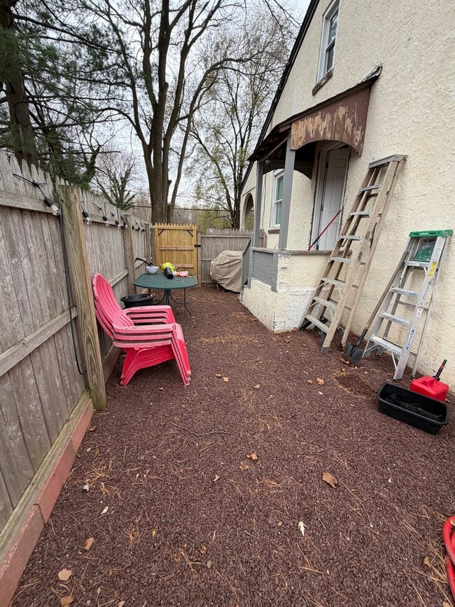 Building Photo - 1306 Ashby Ave