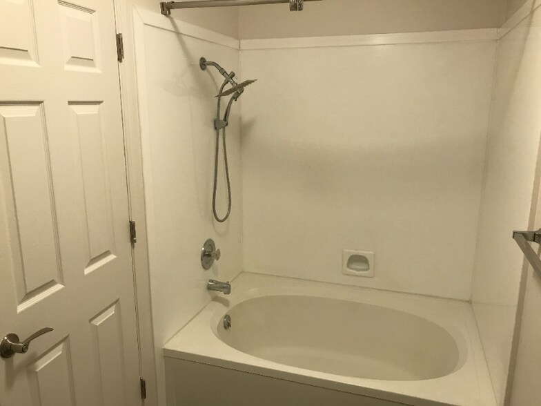 Building Photo - 3851 Salt River Way