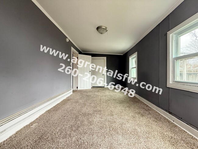 Building Photo - 3 Bedroom House - $300 off first month's rent