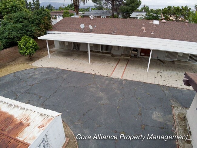 Building Photo - 10019 Balboa Blvd