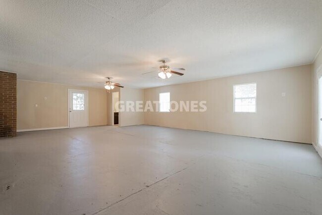 Building Photo - 7268 Fontana Dr
