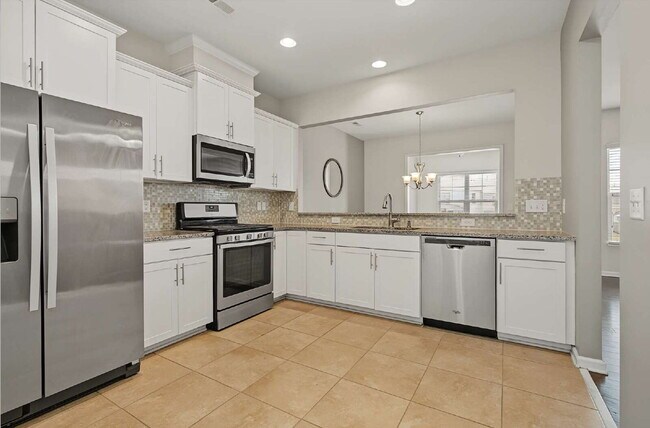 Building Photo - 3-Bed Townhome in Brier Creek