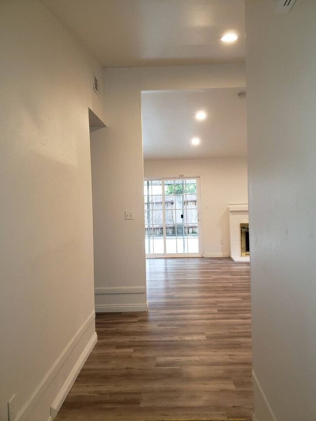 Building Photo - 5 Bed, 3 Bath La Mesa Home with SOLAR!