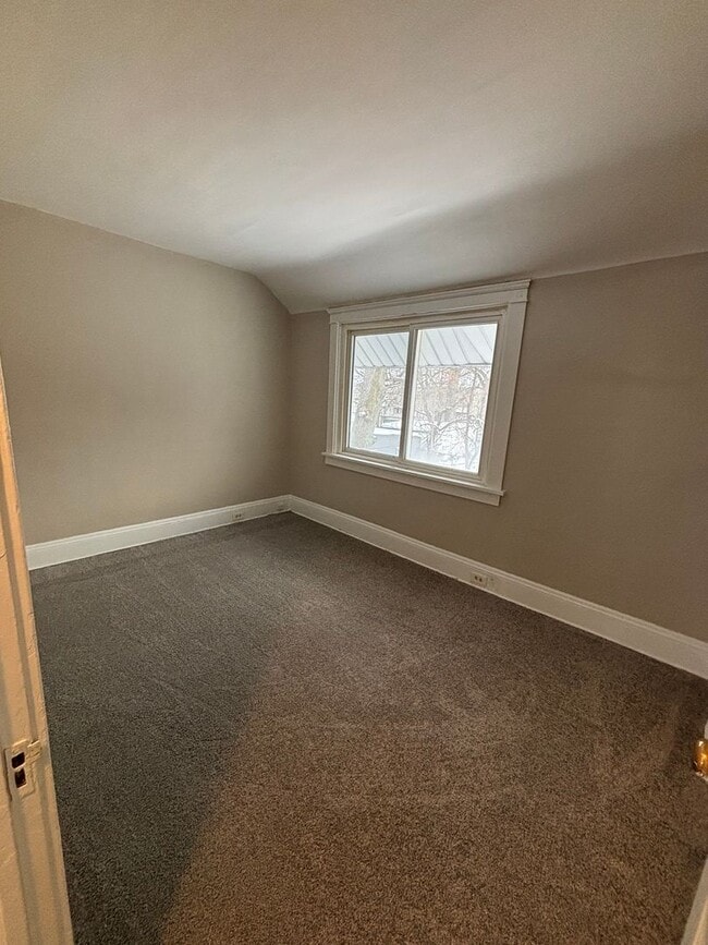 Building Photo - 847 Nela View Rd