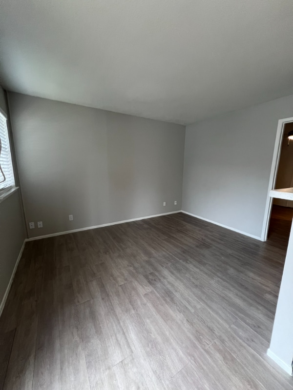 Building Photo - 14500 Roadrunner Way