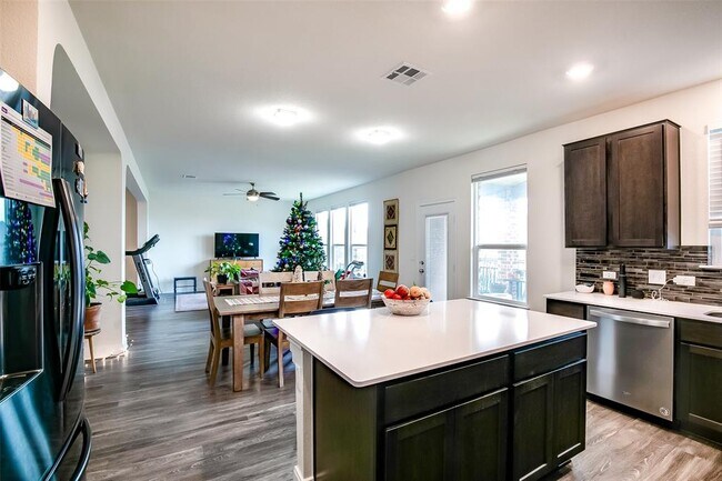 Building Photo - 7616 Groundhog Wy