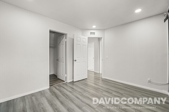 Building Photo - 1258 Biltmore Cir