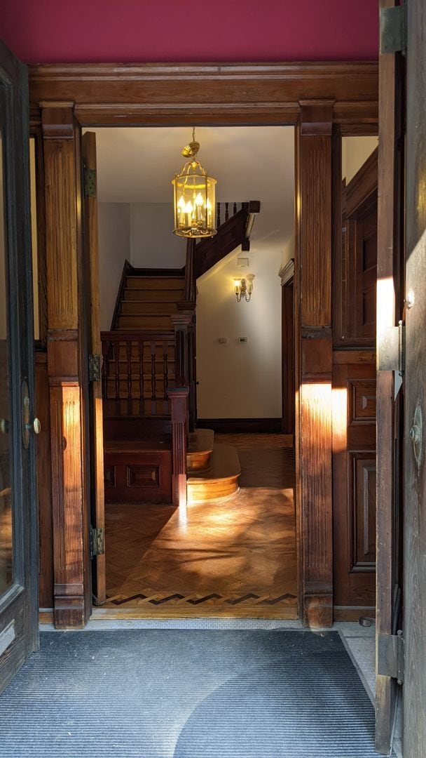 Building Photo - Renovated 3 Bedroom 2 Bathroom House Across From The Park