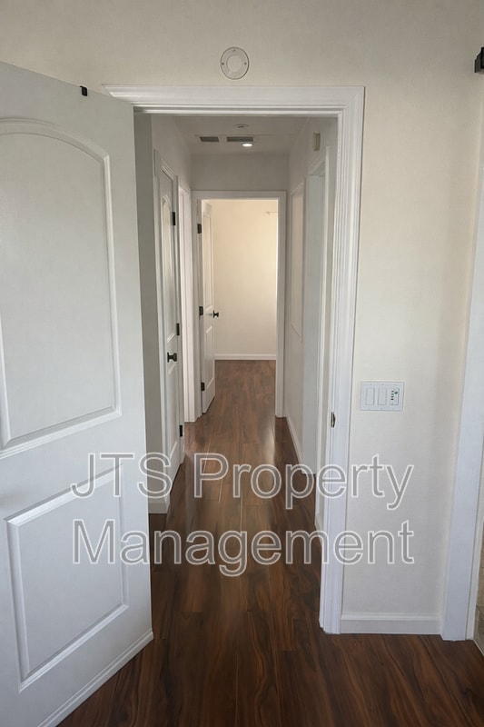 Building Photo - 1761 Klamath River Dr