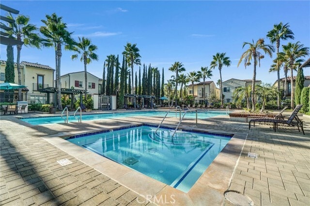 Building Photo - 519 S Melrose St