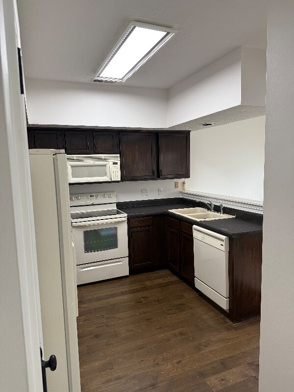 Building Photo - 9523 Maple Way