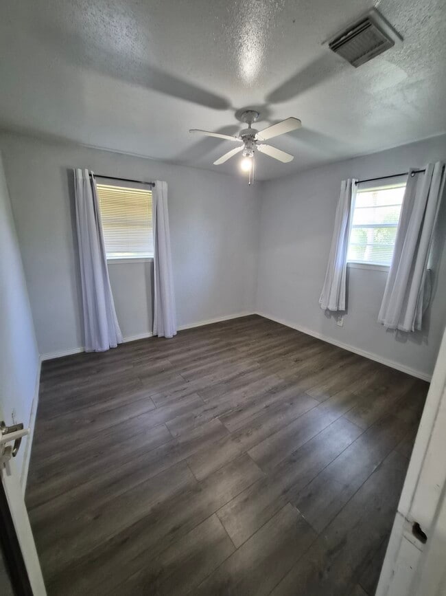 Building Photo - 12335 Roy Rd