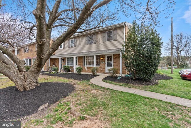 Building Photo - 1232 Peggy Dr