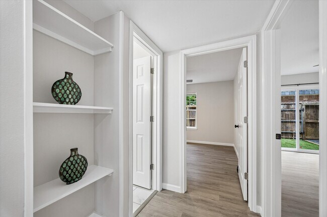Building Photo - 8939 Gaylord Dr