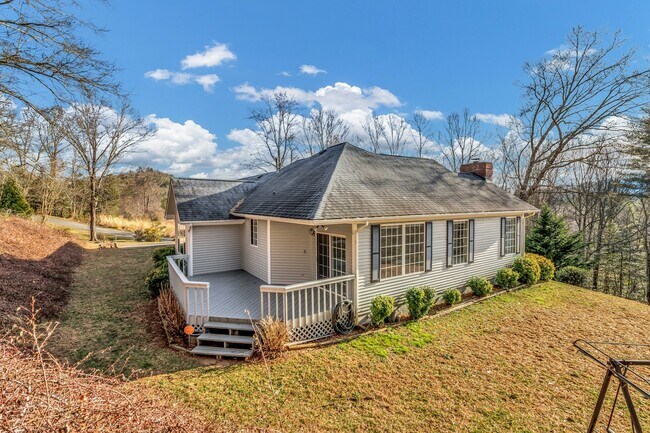 Building Photo - 12 Bethel Dr