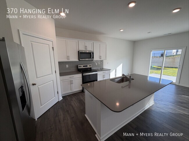 Building Photo - 370 Hanging Elm Ln