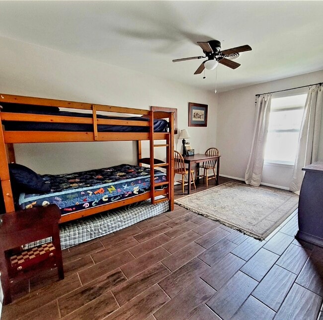 Building Photo - 1719 Brazo Cir
