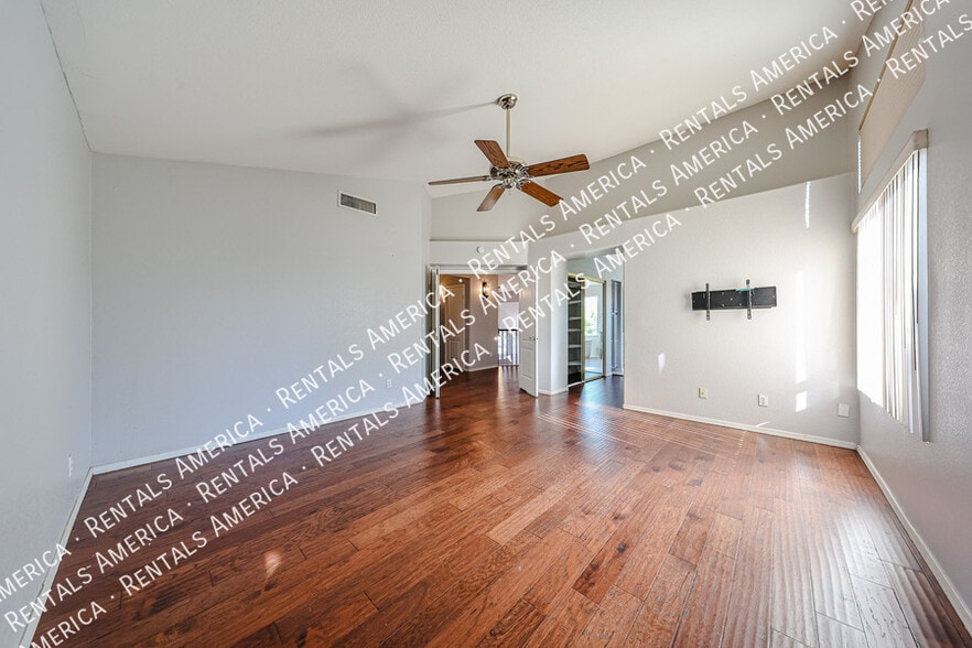 Building Photo - 15039 N 54th Pl