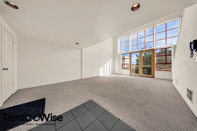 Building Photo - 68 McCoppin St