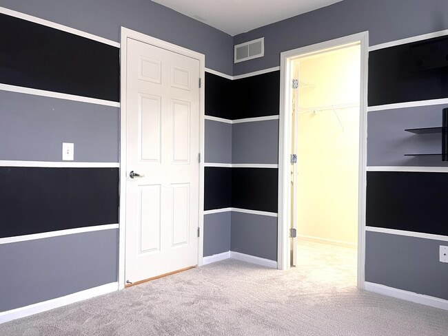 Building Photo - 44725 Ellery Ln