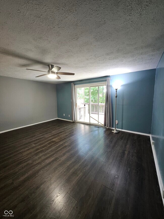 Building Photo - 9459 Timber View Dr