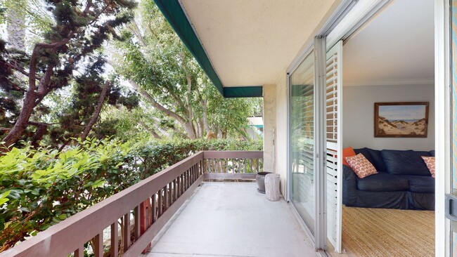 Building Photo - Fully Furnished Condo in La Jolla!! 2 Bedr...