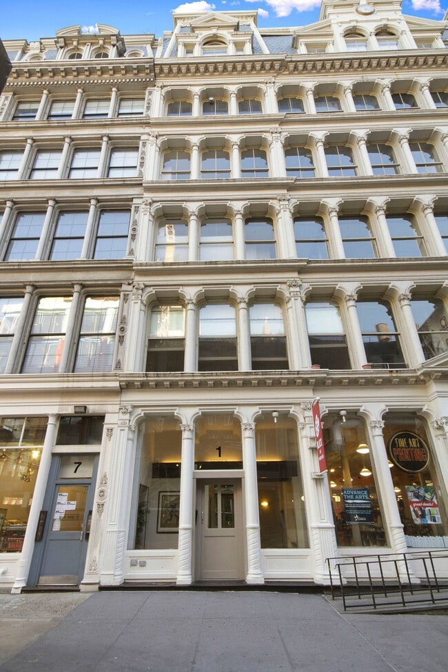 Building Photo - 1 Bond St