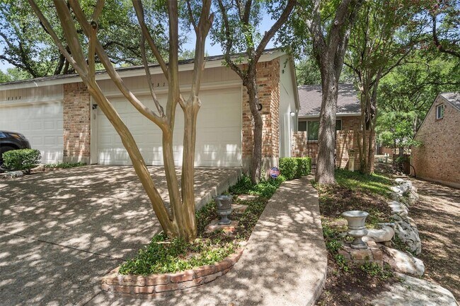 Primary Photo - 8310 Summerwood Dr