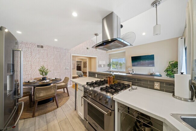 Building Photo - 12841 Forest Dr