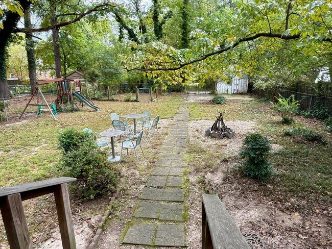 Building Photo - Updated 3BR Home in Coveted Forest Hill Pa...
