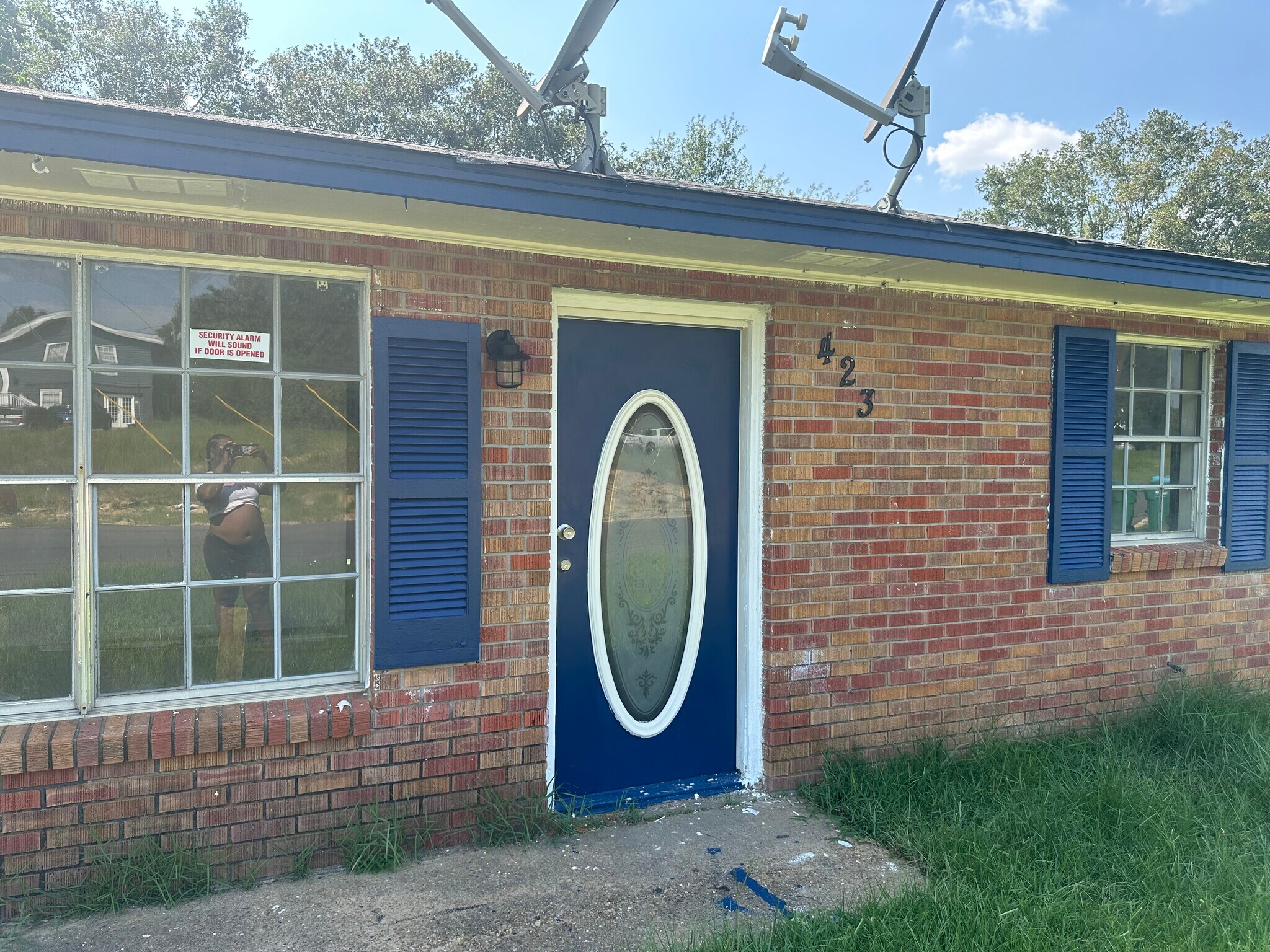 Front of house - 423 N Wilson Blvd