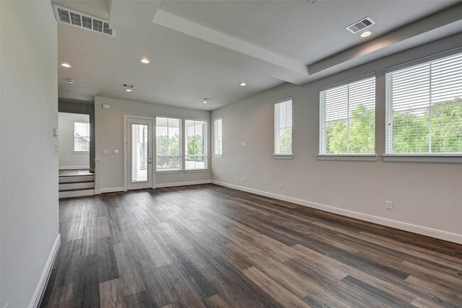 Building Photo - 2710 Grand Fountains Dr