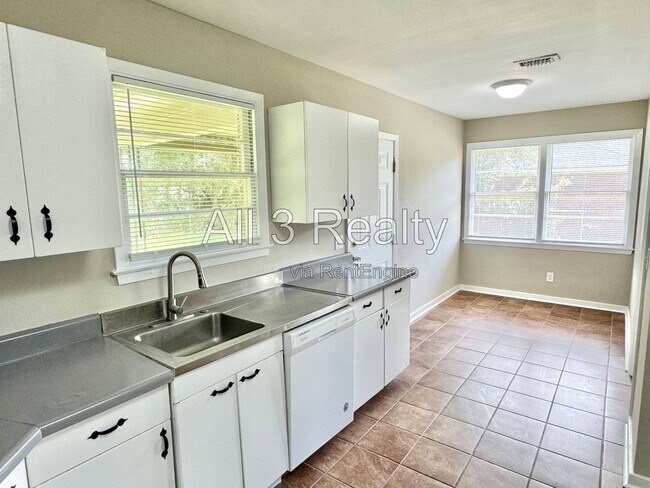Building Photo - 3719 Bridlewood Dr