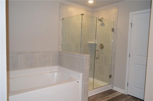 Building Photo - 5332 Fox Hl Ln