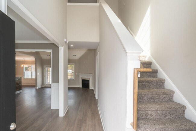 Building Photo - 5737 Pooh Ave