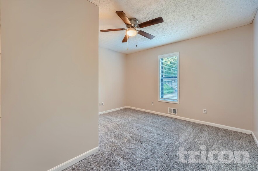 Building Photo - 134 Little Brook Dr