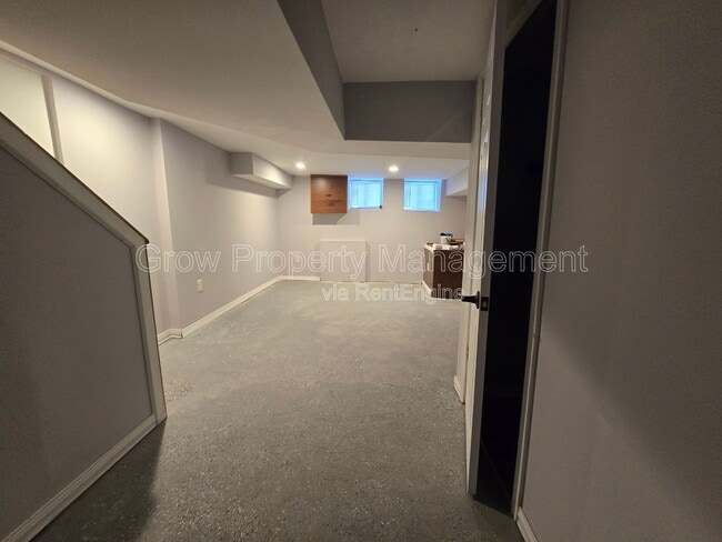 Building Photo - 1649 S Bailey St