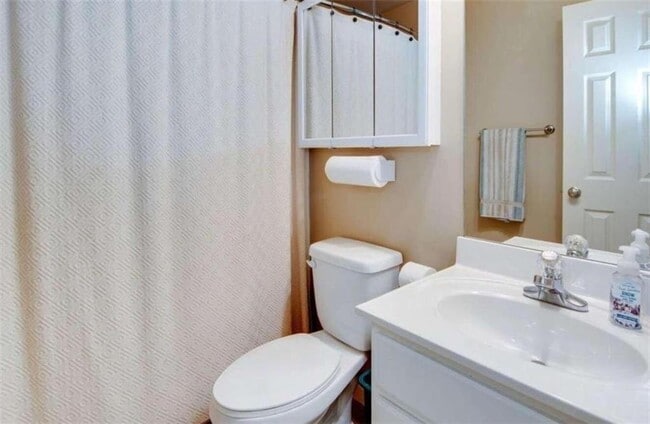 Building Photo - 4217 Brentwood Dr