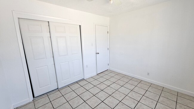Building Photo - Available Now | 3 Bd 1 Ba Home in East Bak...