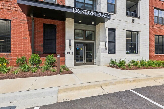 Building Photo - 106 Saint Ives Pl