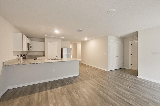 Building Photo - 8755 N Nobleton Way