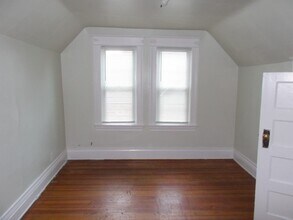 Building Photo - 41 Doran St