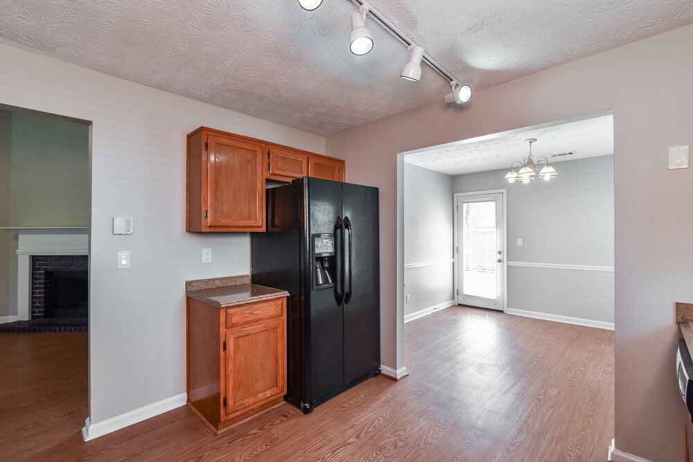 Building Photo - 508 Village Cir