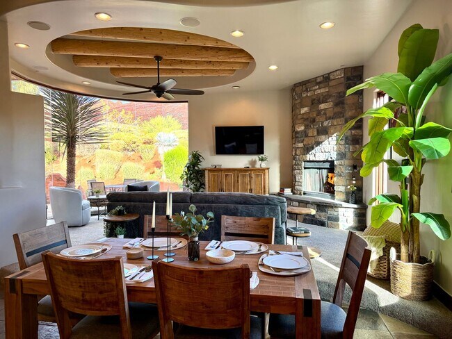 Building Photo - Furnished 3 Bedroom Entrada Home!!