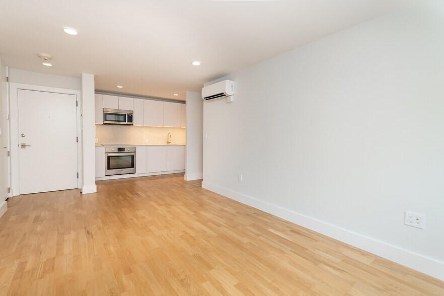 Building Photo - 334 Harvard St