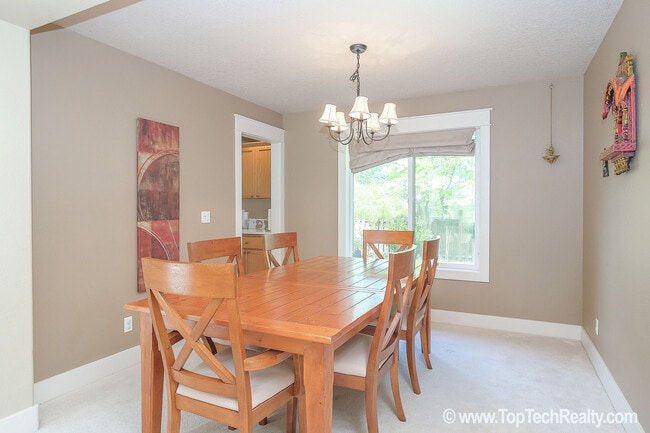 Building Photo - Lovely 4 Bedroom | 2.5 Bathroom Single Family Home | Corner Lot | Kaiser Woods Community