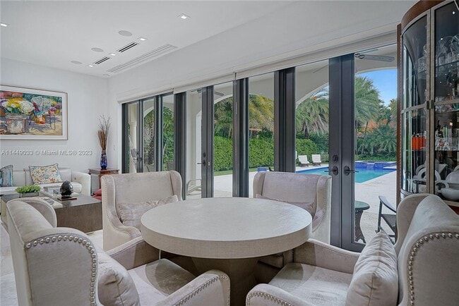 Building Photo - 3747 Prairie Ave