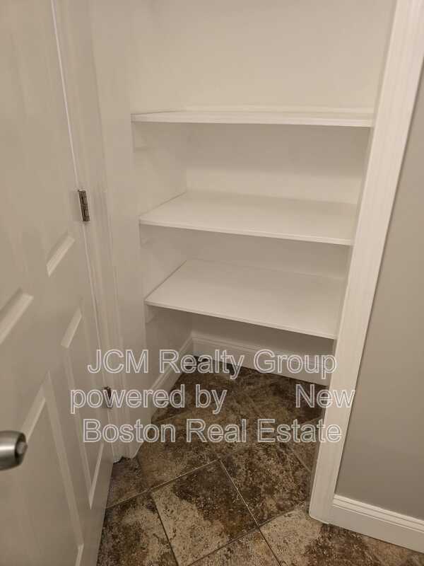 Building Photo - 283 Lincoln Ave